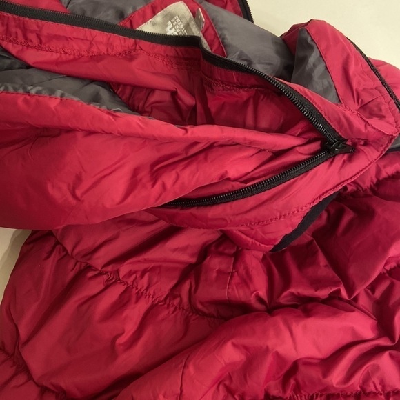 BENCH Pink Hooded Quilted Puffer Vest Size Small - Picture 6 of 9